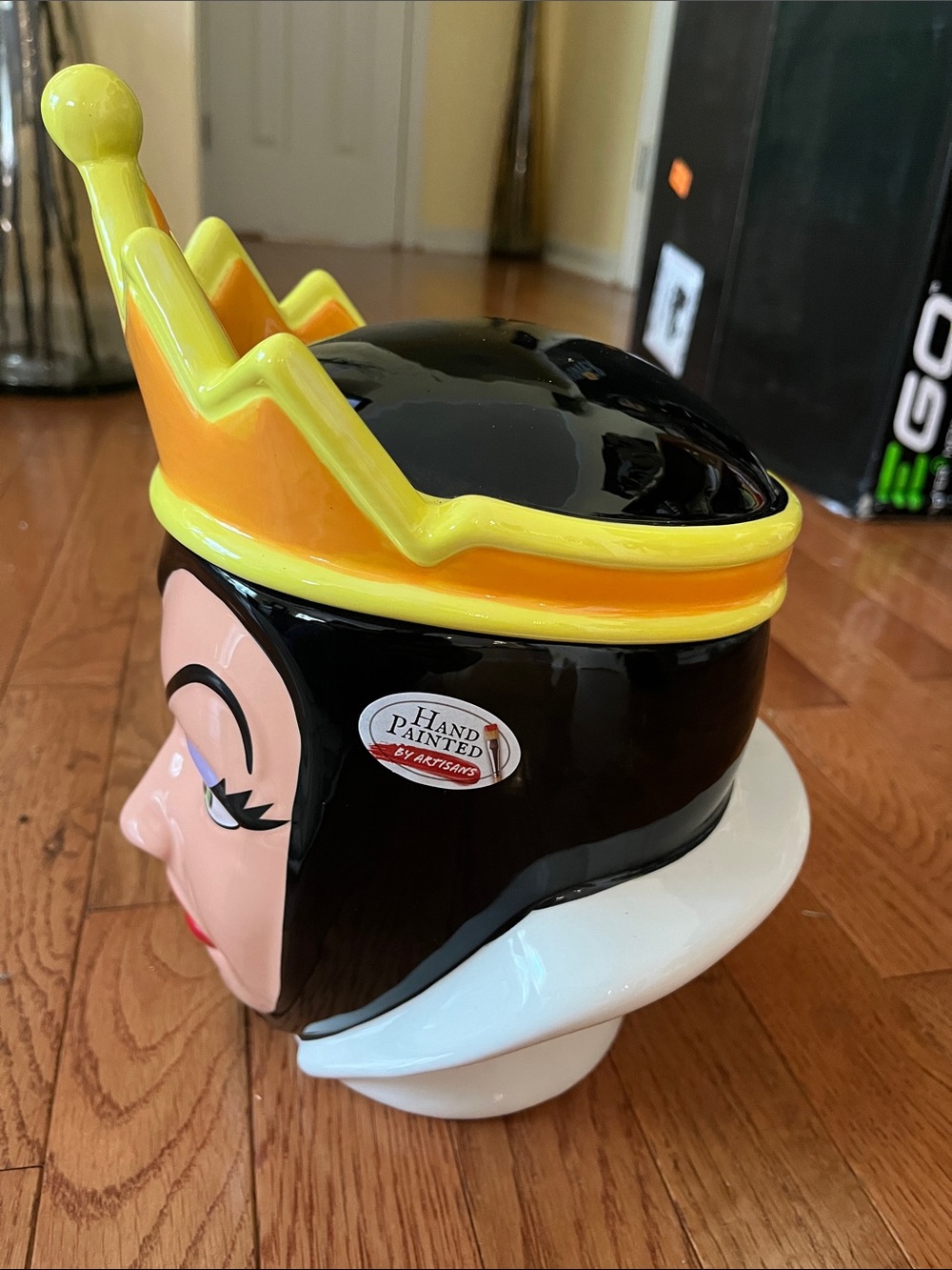 Disney Queen Ceramic Cookie Jar - Picture 3 of 5